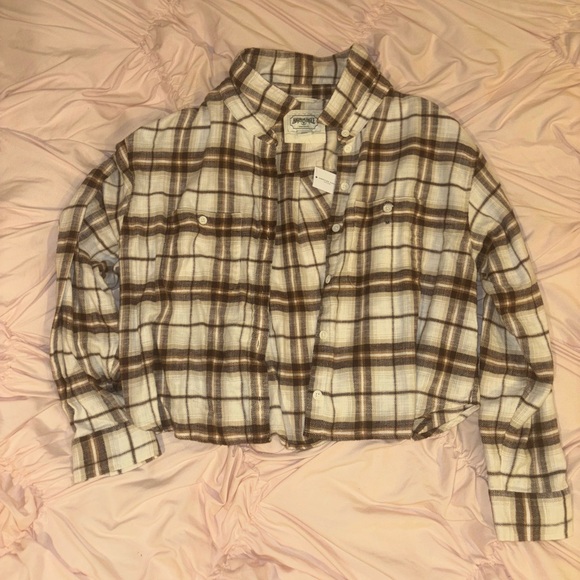 brown and cream American Eagle cropped Flannel - Picture 3 of 5